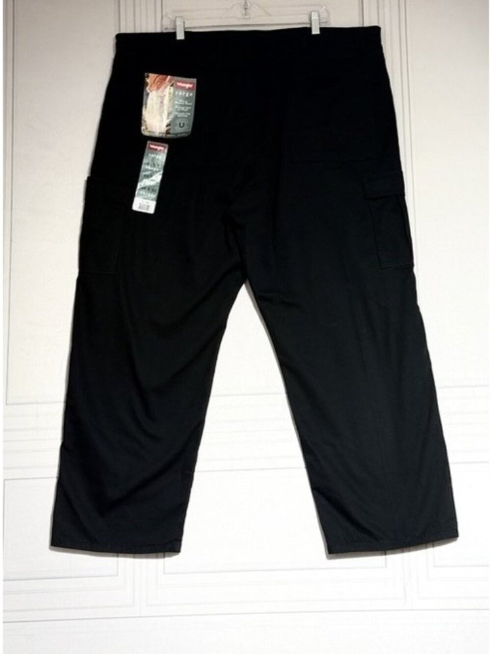 WRANGLER Black Cargo Pants Jeans Relaxed Straight Leg Men’s 44 x 30 New NWT